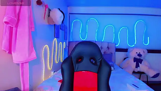 Snapshot of Alisson_Taylor_1 chatting on February 25, 2026, 10:26 am Alisson Taylor 1 online show from February 25, 2026, 10:26 am