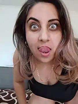 I amXenox online show from March 4, 2026, 11:18 am