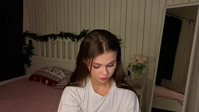 EarthaLevra online show from March 12, 2026, 8:13 pm