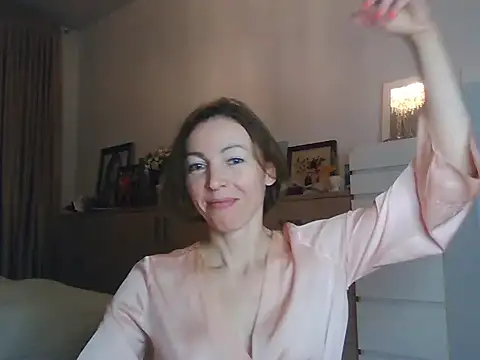 angelicfenix online show from February 27, 2026, 2:39 pm