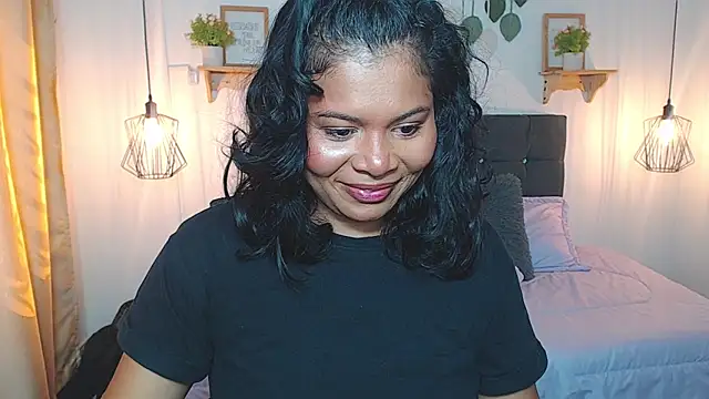 Emma hassani online show from March 3, 2026, 2:35 pm