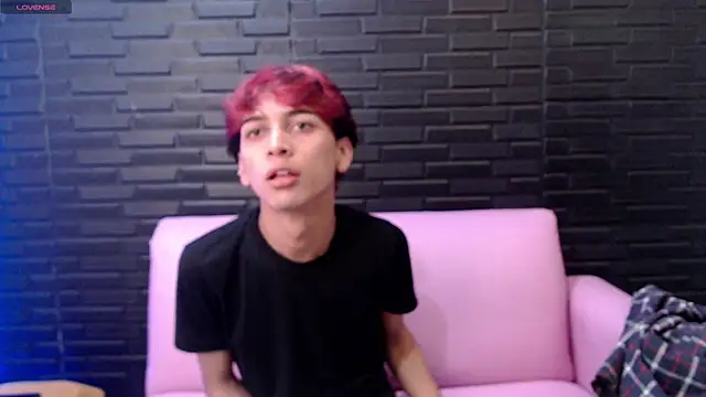 DanteLux online show from February 26, 2026, 4:18 pm