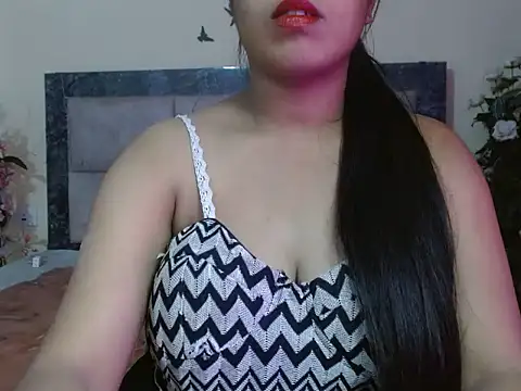 Popo Girl online show from April 13, 2026, 6:12 pm