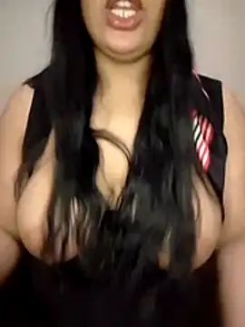 Snapshot of madleen_Mm chatting on April 22, 2026, 11:17 am madleen Mm online show from April 22, 2026, 11:17 am