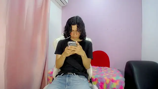 Larry craft online show from February 28, 2026, 8:08 pm