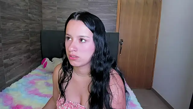 Snapshot of Miia_belll chatting on May 5, 2026, 2:03 am Miia belll online show from May 5, 2026, 2:03 am