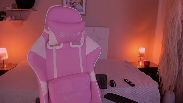 Dollhell online show from March 26, 2026, 11:30 am