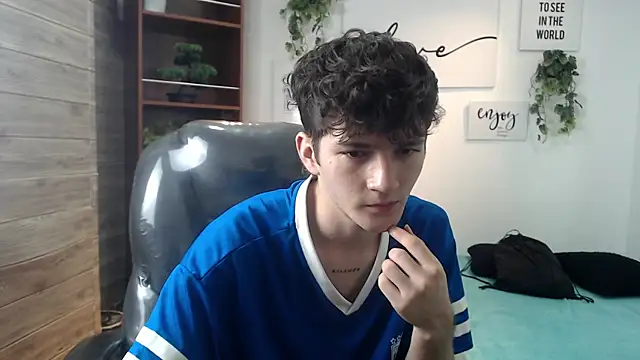 Snapshot of trevor_mob chatting on July 15, 2026, 4:03 pm trevor mob online show from July 15, 2026, 4:03 pm