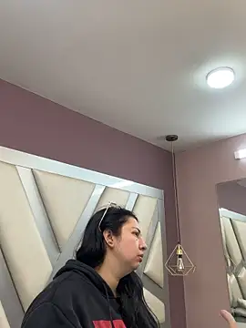 Ashleeyprincess01 online show from April 16, 2026, 11:44 am