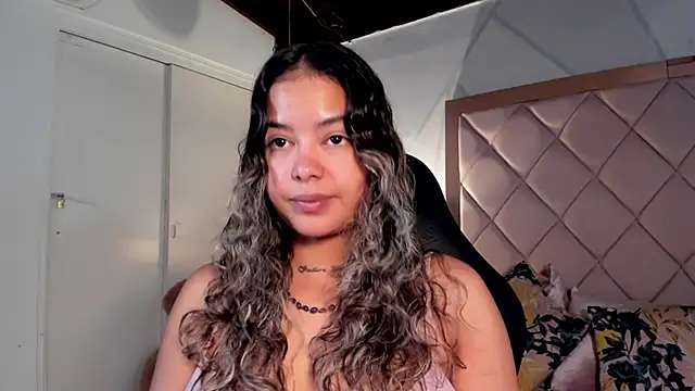 dulce lyraa1 online show from April 8, 2026, 4:14 am