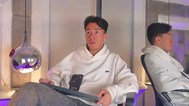 Austin Reedss online show from April 17, 2026, 12:30 pm