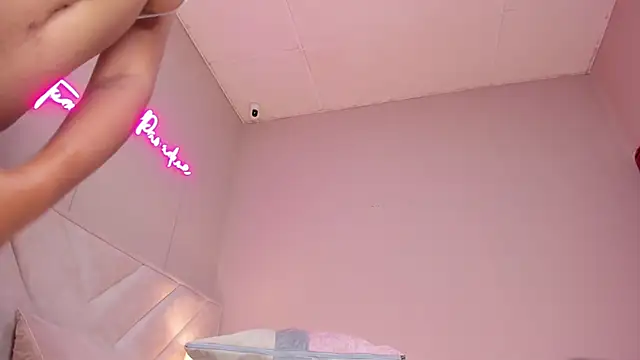 sheila x online show from April 10, 2026, 6:37 pm