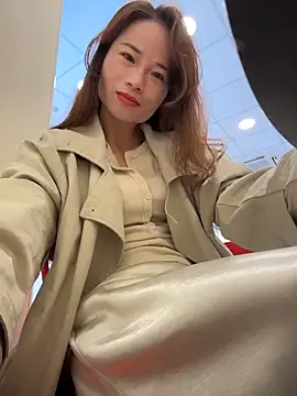 Mia-lp online show from April 8, 2026, 2:46 am