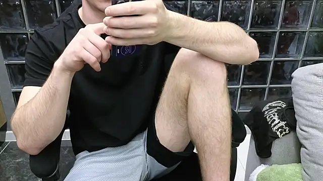 chantatummm online show from May 11, 2026, 2:45 pm