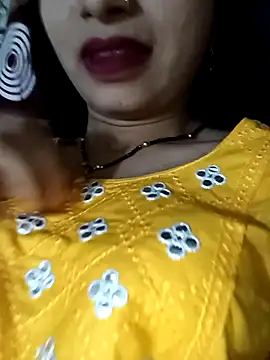 Snapshot of Rashmika_Mandana chatting on May 9, 2026, 6:11 pm Rashmika Mandana online show from May 9, 2026, 6:11 pm