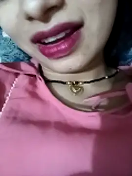 Snapshot of Rashmika_Mandana chatting on May 7, 2026, 8:23 pm Rashmika Mandana online show from May 7, 2026, 8:23 pm