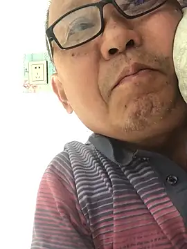 yaocaobi8 online show from April 15, 2026, 5:24 am