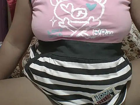 Flowerbebe online show from March 7, 2026, 11:10 pm