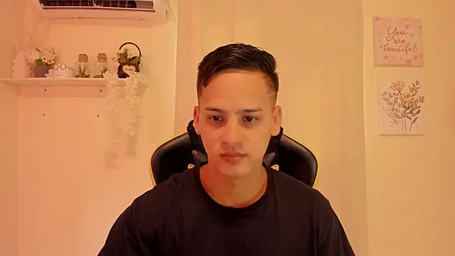 Snapshot of sexy_andres01 chatting on March 21, 2026, 1:26 pm sexy andres01 online show from March 21, 2026, 1:26 pm