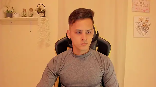 Snapshot of sexy_andres01 chatting on April 16, 2026, 10:56 pm sexy andres01 online show from April 16, 2026, 10:56 pm