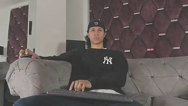 Snapshot of TonyBenedetti chatting on May 26, 2026, 8:29 pm TonyBenedetti online show from May 26, 2026, 8:29 pm