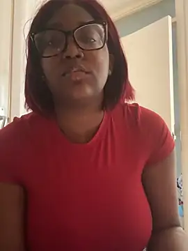 Snapshot of sweetzberri2 chatting on March 3, 2026, 2:57 pm sweetzberri2 online show from March 3, 2026, 2:57 pm