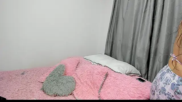 julietabigboobs online show from March 12, 2026, 3:23 am