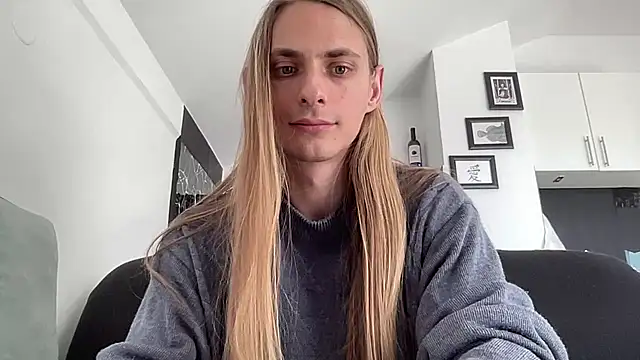 Snapshot of mi_chyort chatting on February 26, 2026, 11:21 am mi chyort online show from February 26, 2026, 11:21 am