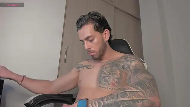 Axel  Blaze online show from April 29, 2026, 5:30 pm