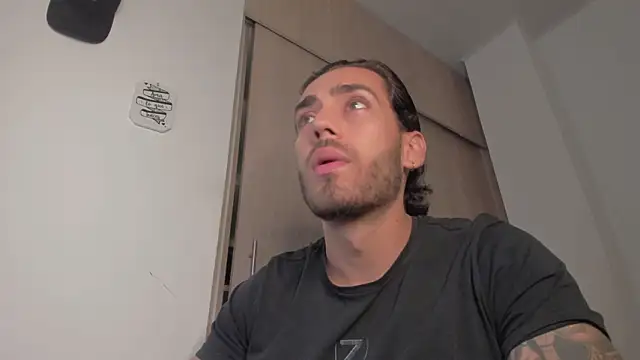 Axel  Blaze online show from March 9, 2026, 12:41 pm