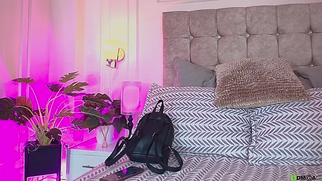 gabyevans4 online show from April 23, 2026, 12:00 pm