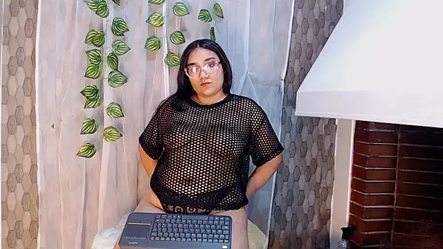 anyela donecm online show from March 16, 2026, 8:00 pm