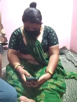 Snapshot of gujjuhotcouple chatting on April 21, 2026, 5:41 pm gujjuhotcouple online show from April 21, 2026, 5:41 pm