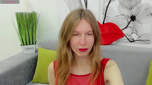 Mira XOo online show from April 10, 2026, 1:51 pm