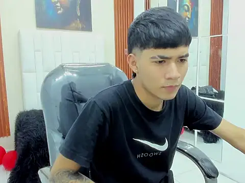 Snapshot of Thiago_collinss chatting on March 3, 2026, 10:17 pm Thiago collinss online show from March 3, 2026, 10:17 pm