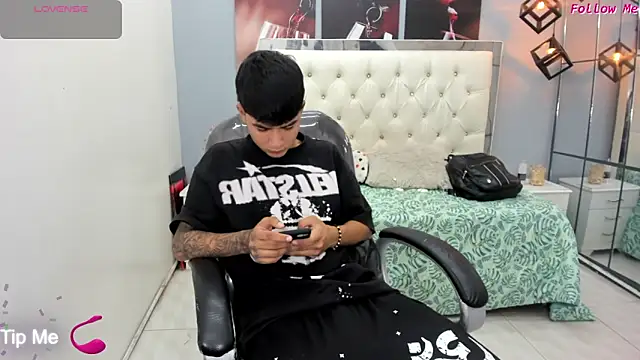 Snapshot of Thiago_collinss chatting on May 30, 2026, 10:26 pm Thiago collinss online show from May 30, 2026, 10:26 pm