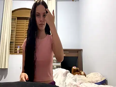 Snapshot of IvyDesirer chatting on February 25, 2026, 2:45 am IvyDesirer online show from February 25, 2026, 2:45 am