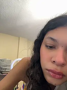 Snapshot of Sophiemoo_ chatting on June 26, 2026, 2:56 pm Sophiemoo online show from June 26, 2026, 2:56 pm