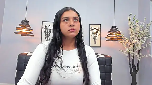 Snapshot of Lunaa_Abril chatting on February 26, 2026, 12:16 pm Lunaa Abril online show from February 26, 2026, 12:16 pm