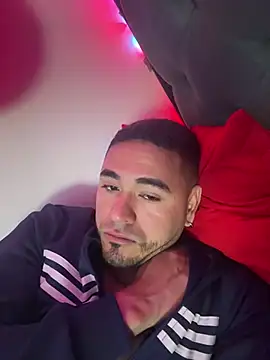 Snapshot of amon_1998 chatting on February 26, 2026, 4:01 am amon 1998 online show from February 26, 2026, 4:01 am