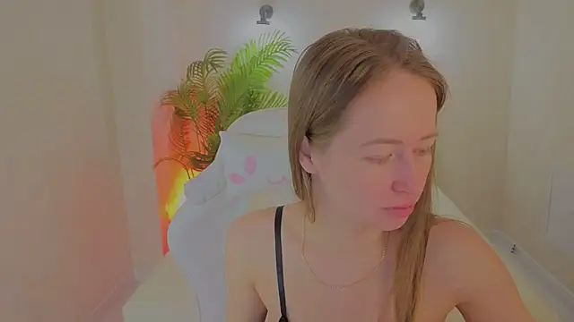 Snapshot of Bella_McKenzie chatting on March 3, 2026, 1:45 am Bella McKenzie online show from March 3, 2026, 1:45 am