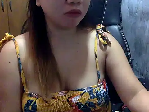Snapshot of SweetAsianCumXo chatting on April 16, 2026, 5:47 pm SweetAsianCumXo online show from April 16, 2026, 5:47 pm