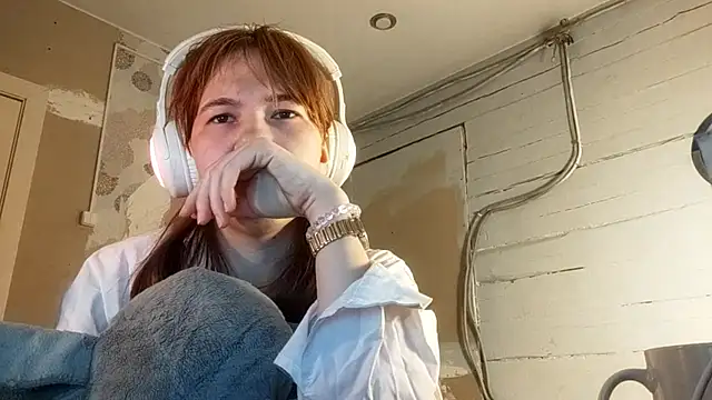 Snapshot of DinaFirebird chatting on February 26, 2026, 11:43 am DinaFirebird online show from February 26, 2026, 11:43 am