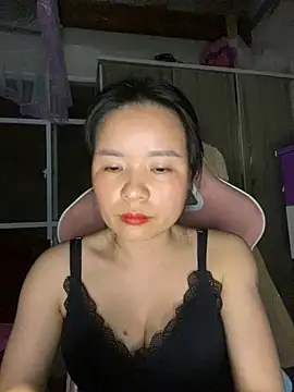 Ivy Trix2 online show from March 8, 2026, 4:21 pm