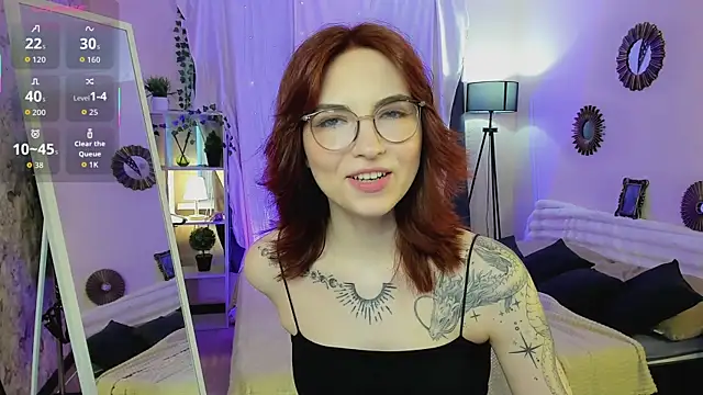 VittoriaNix online show from April 3, 2026, 2:23 pm