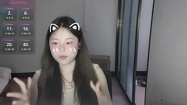 F-Yihao online show from April 8, 2026, 9:44 am