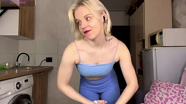 ScarlettKaty online show from March 2, 2026, 4:35 am