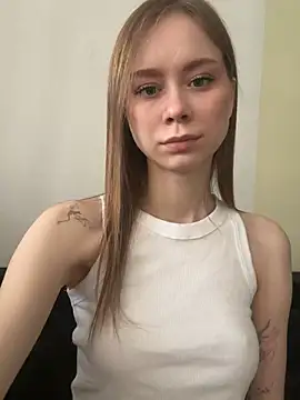 Snapshot of CarolinaMaison chatting on March 2, 2026, 5:08 am CarolinaMaison online show from March 2, 2026, 5:08 am