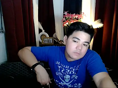 Snapshot of Bigdaddybear888 chatting on May 6, 2026, 4:33 pm Bigdaddybear888 online show from May 6, 2026, 4:33 pm
