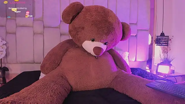 AgathaUwuDoll online show from April 28, 2026, 7:51 pm